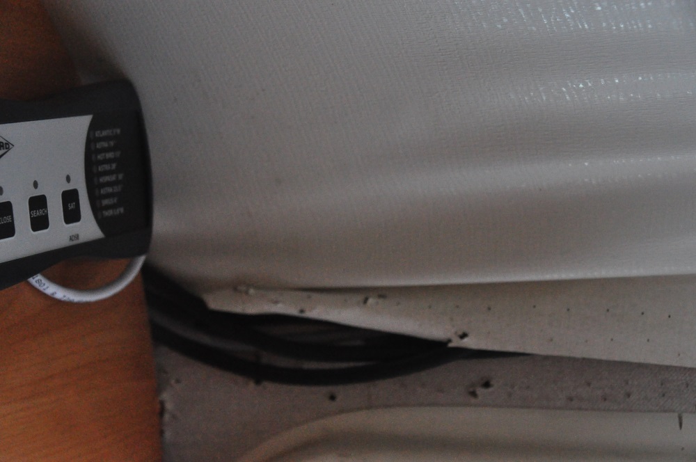 04 sortie des cables.jpg