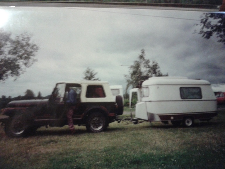 La belle et son tracteur !!!!..jpg