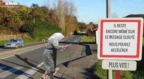 Mémé passage clouté.jpg