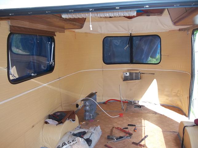 une grenade pour faire de la place.