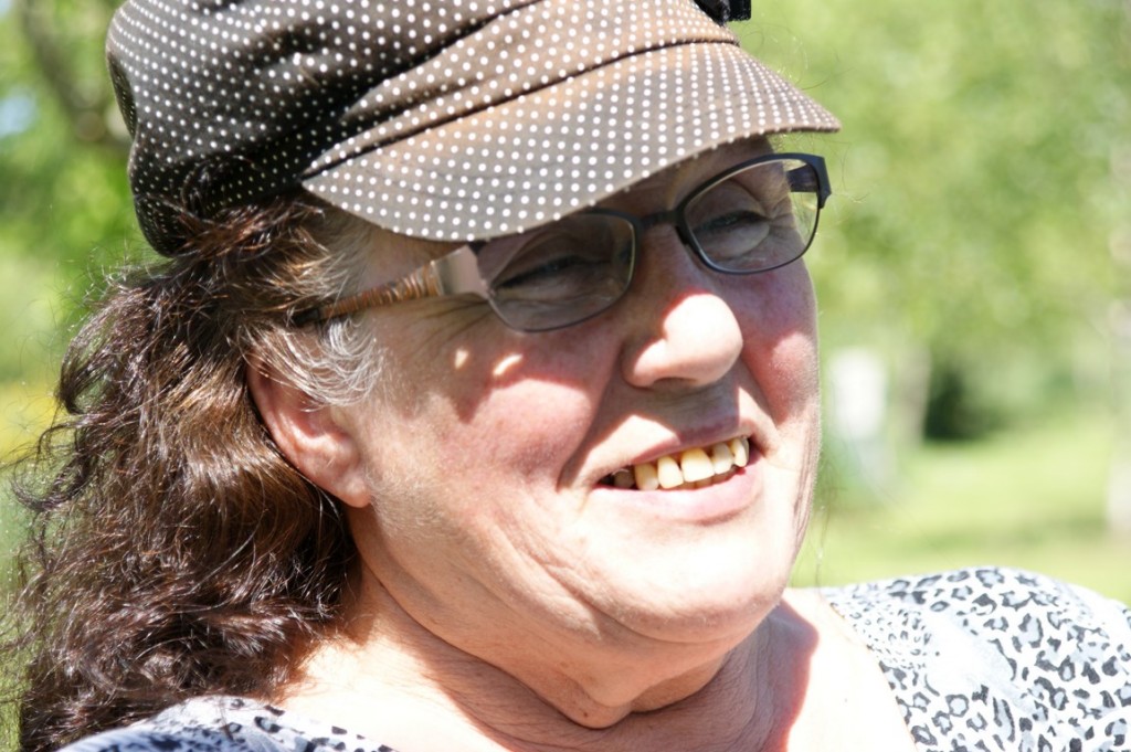 Claudine , la femme à Cricri10 , la fée : elle transforme un vulgaire radis en œuvre d'art !!