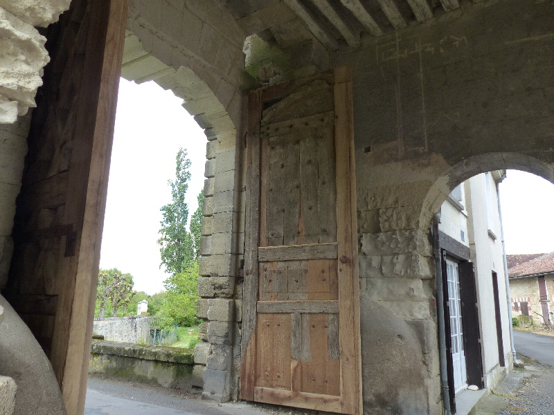 la porte de Chinon restaurée