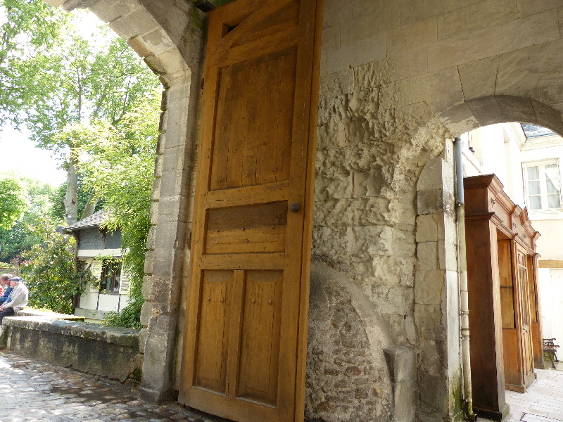 la porte de Châtellerault remise en couleur