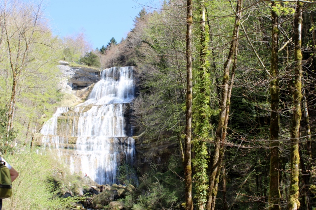 la célèbre cascade du hérisson.<br />un chemin vous en mènes  jusqu'en haut; belle balade et bien sécurisé si vous avez des petits .