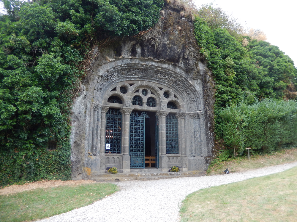 L'extérieur de la grotte