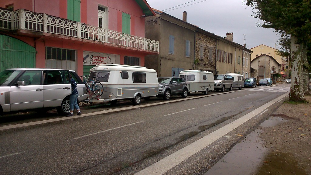 Faut juste un peu de place pour se garer !<br />Moonarise, Eribalin et Pac ! = 35 mètres !