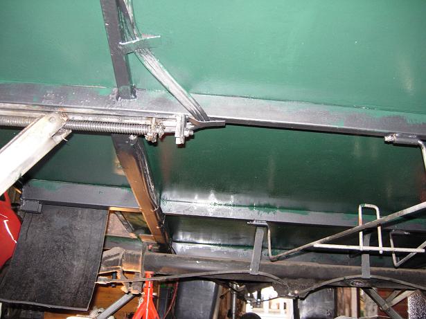 C'est bien aussi en vert...Maintenant si tu préfères autre chose,c'est en dessous pas d'importance!!