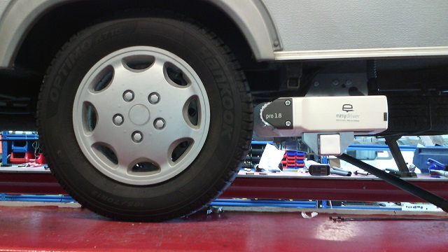 les trois boulons du haut