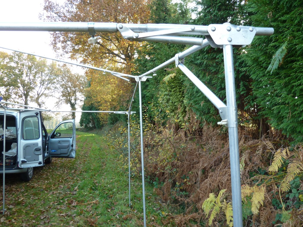 Eriba montage auvent.JPG