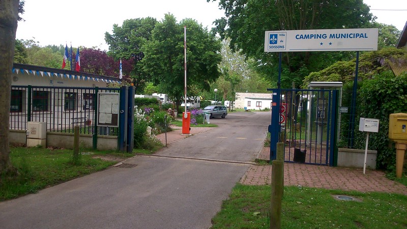 ERIBA, c'est au fond à GAUCHE