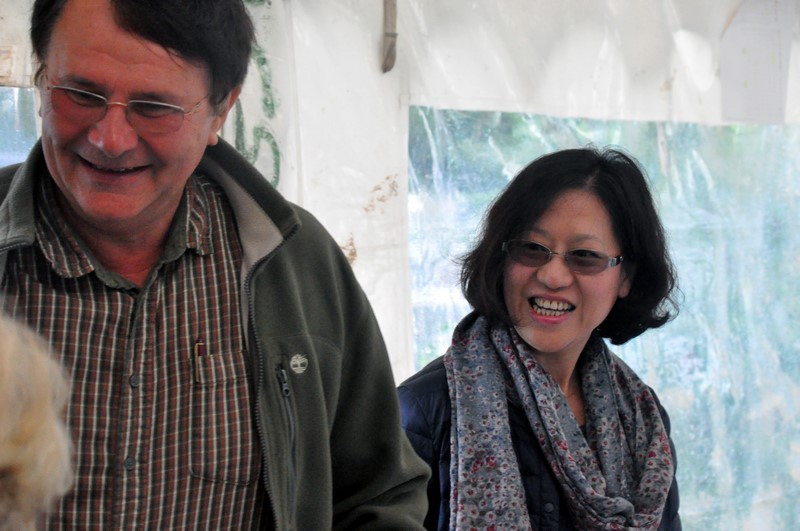 Et toi encore moins longtemps, Fabrice et son épouse ! !Merci de ta présence.