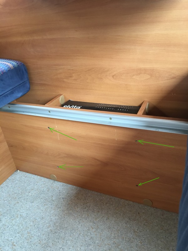 Eriba 418 rail table.jpeg