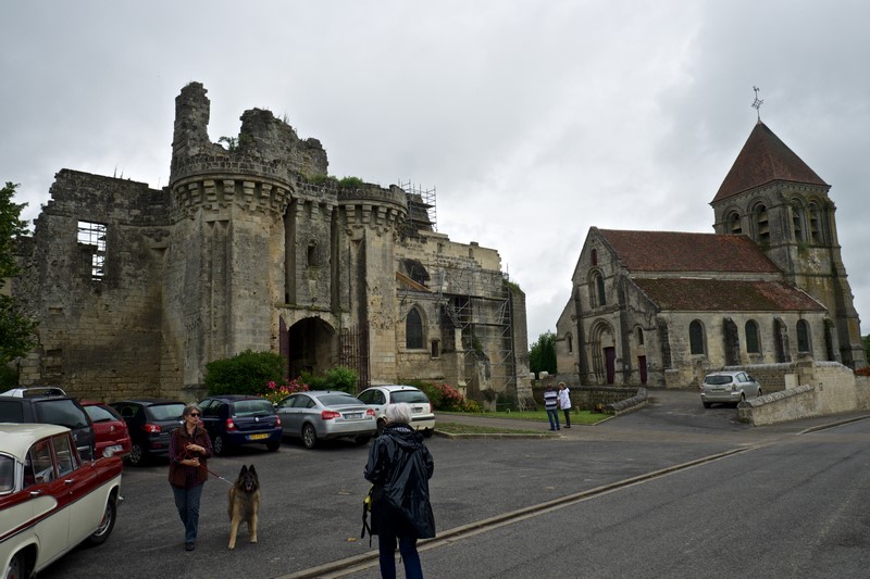 Le Château et l'Eglise.