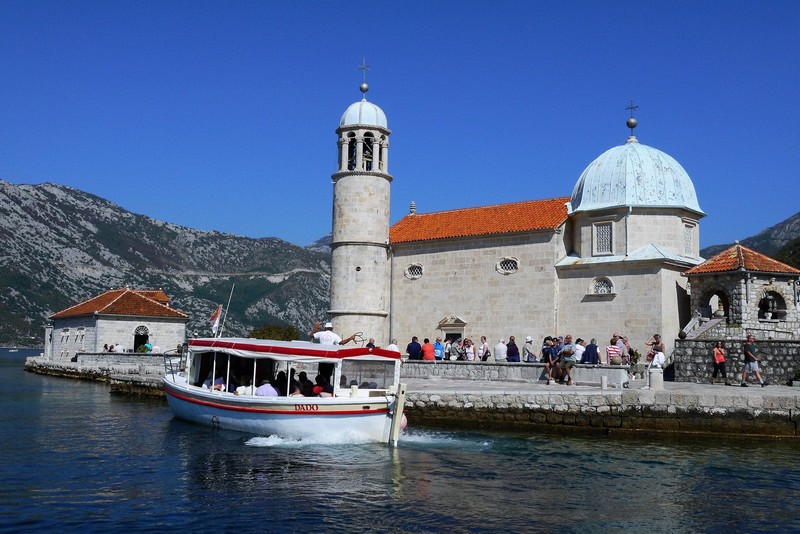 îlot face à Pérast 1.jpg