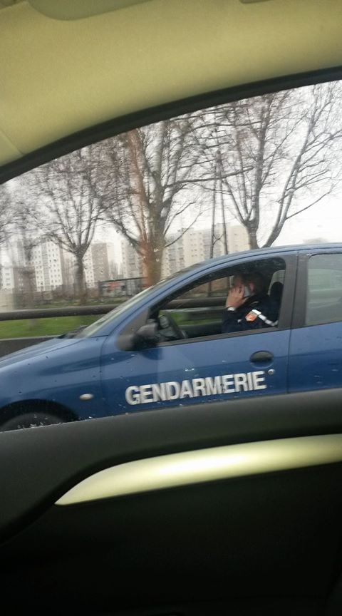 Tél au volant.jpg