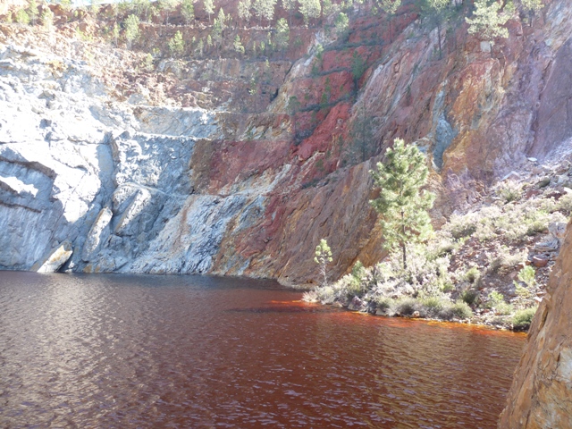 Mina a cielo abierto , Cabeza de Hierro en Rio Tinto..JPG