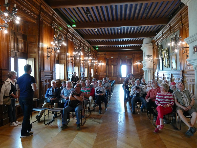 j'en vois un qui n'écoute pas !!