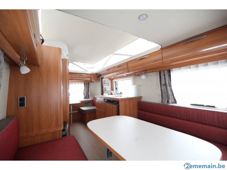 361787583_9-eriba-touring-troll-540-2017-2x-dinette-langslaper-ook-in.jpg