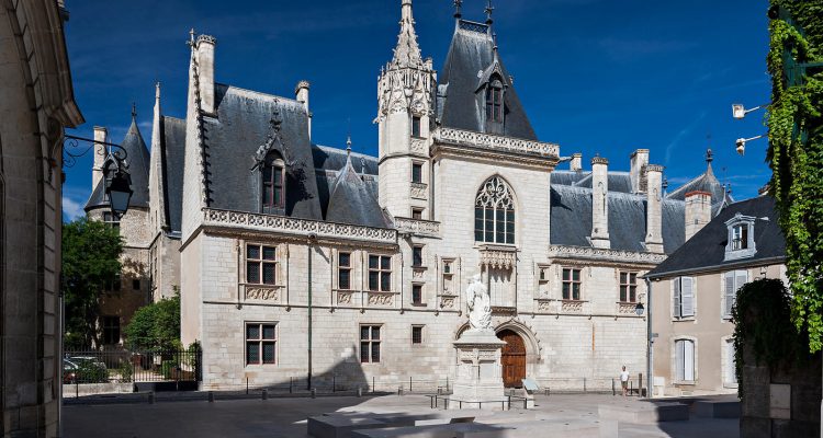Palais-Jacques-Coeur-Arnaud-Frich-Photothèque-750x400.jpg