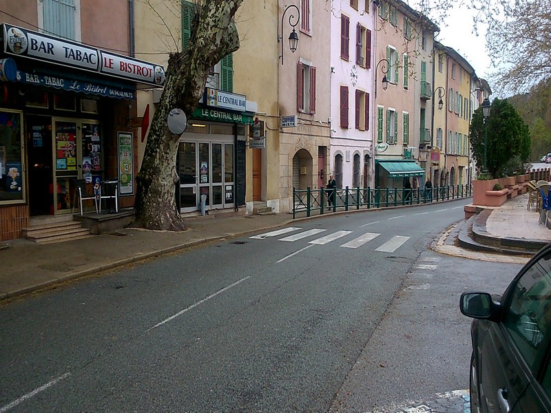 Les cafés, bar, tabac