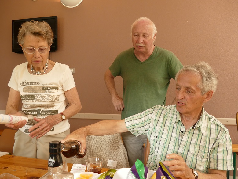 le papa et la maman de claude ( sic )