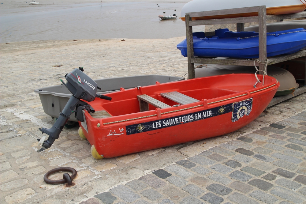 Mini sauveteurs en mer.