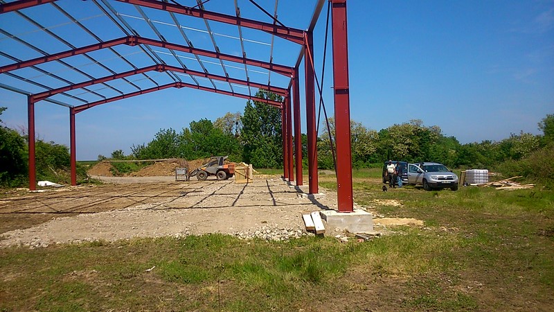 pas de grue ! juste 2 télescopiques