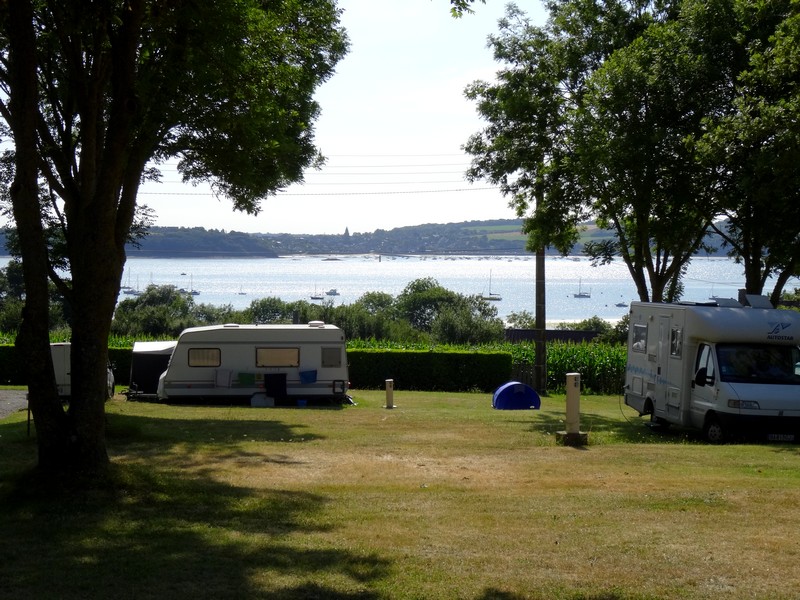 Le village en face c'est St SULIAC.