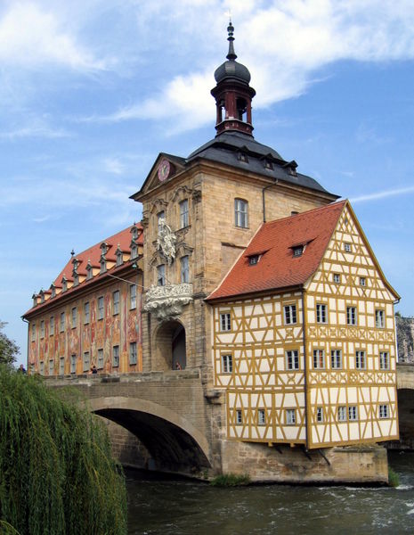 465px-Bamberg-Rathaus1-Asio[1].jpg