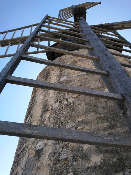 3€ de parking OBLIGATOIRE et 2€ la visite du moulin ! ! !Cher ! !