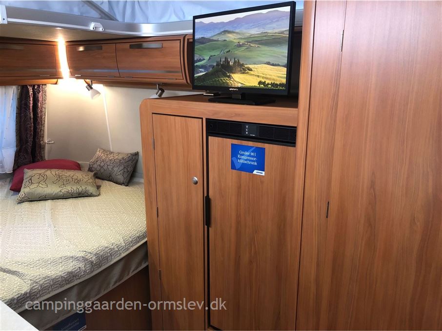 19 Hymer Touring 535 med hævetag (6)_1.jpg