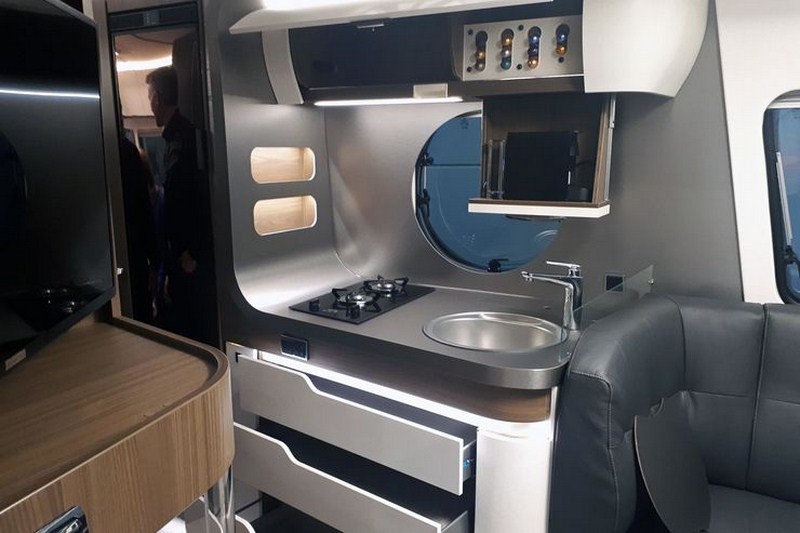 22 Eriba-Touring-820-2019--fotoshowBig-de5b8bcd-1229002.jpg