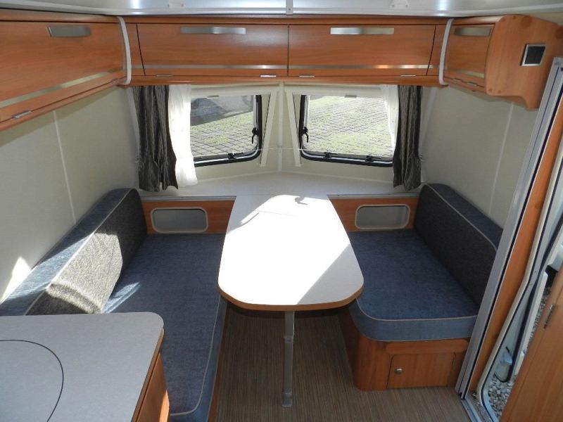 DINETTE AVANT 418.JPG