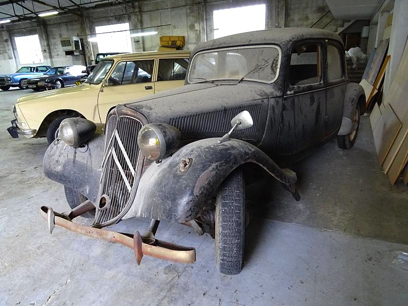 1236 Citroën traction 11 BL .jpg