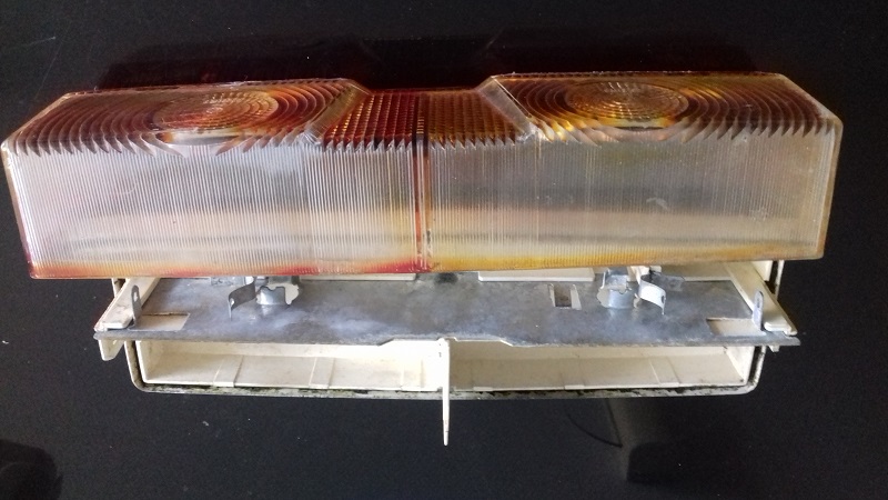 Capuchon plaque immatriculation.jpg