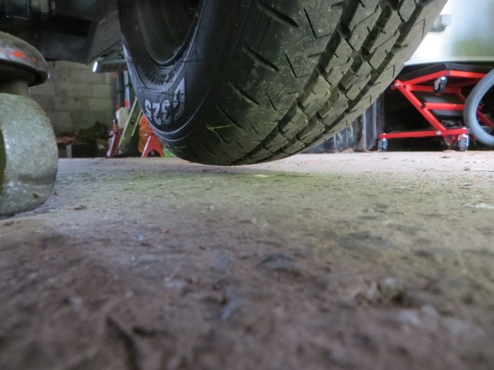 Frein graisse roulements roues3.JPG