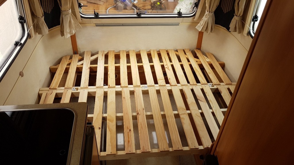 lit fixe coquine .jpg