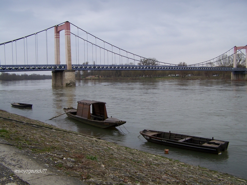 cosne sur loire,et le camping sur l'autre rive