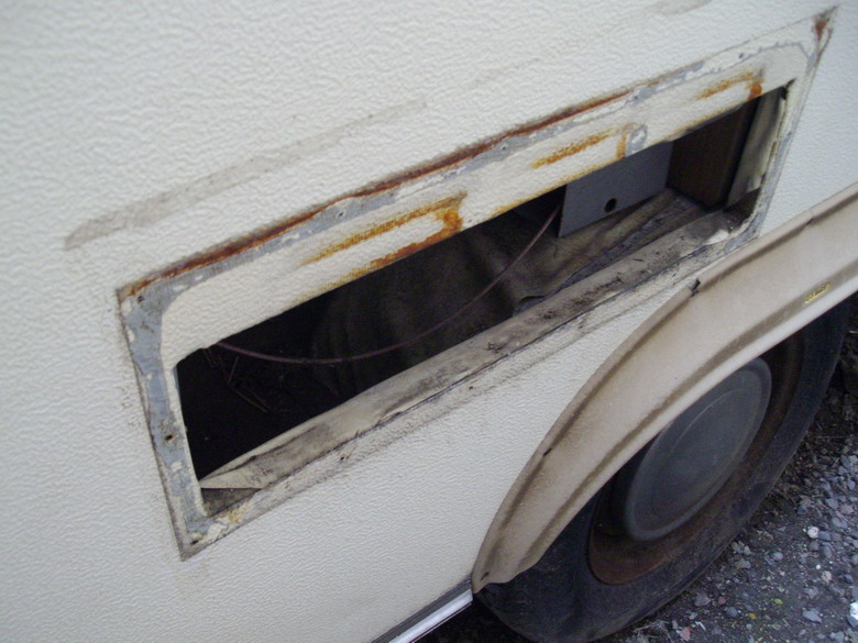 c'est par la que l eau rentra.jpg