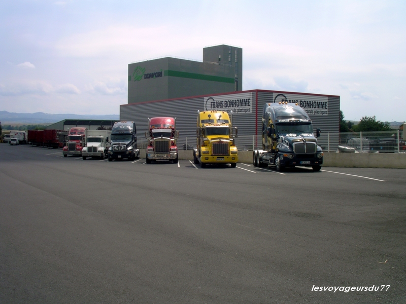de beau véhicule ce transporteur