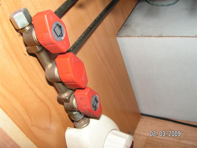 PICT0497 (Medium).JPG