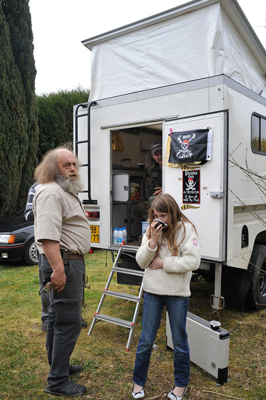 le chef hésite à acheter au camion !