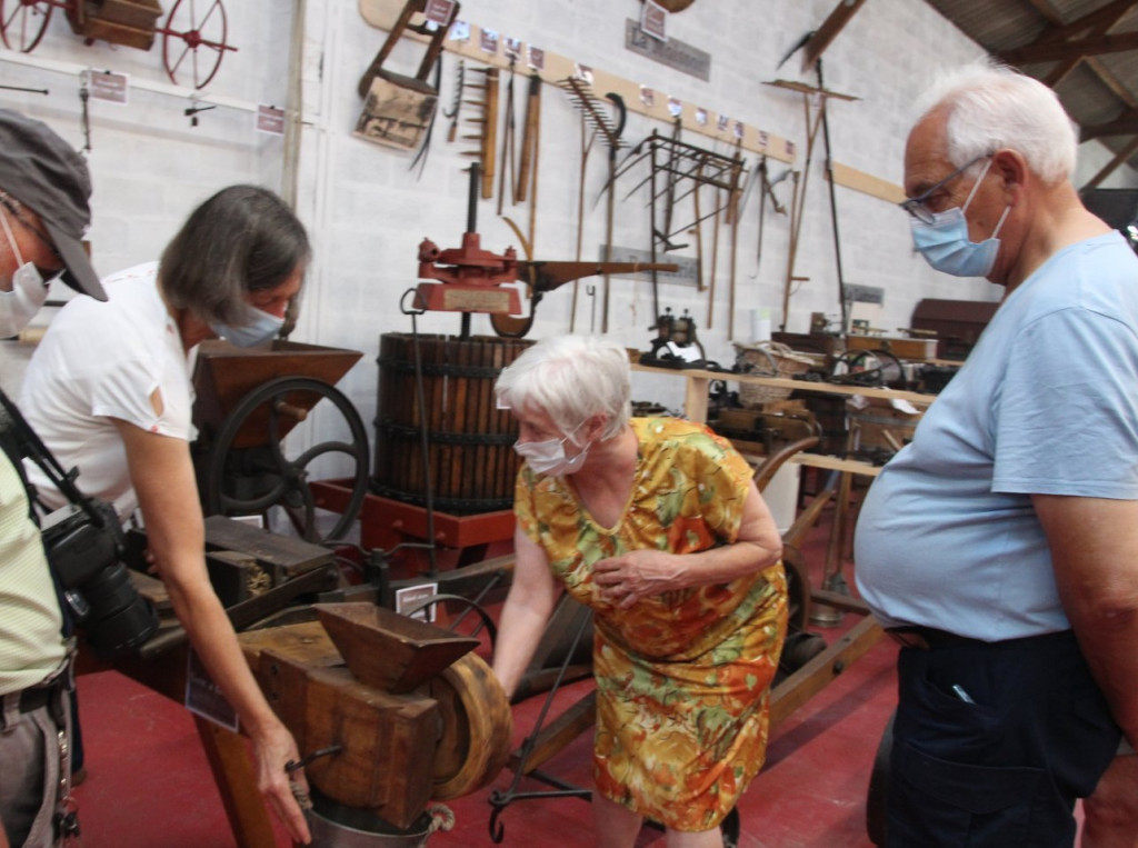 Souvenirs souvenirs.