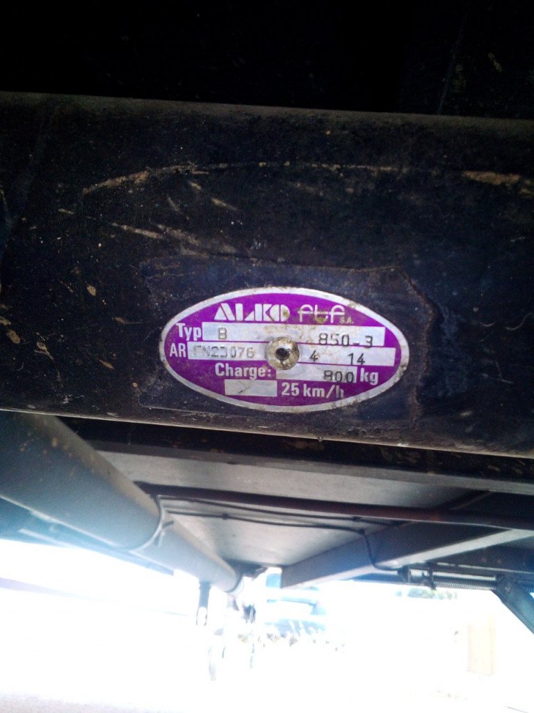 Plaque essieu.jpg