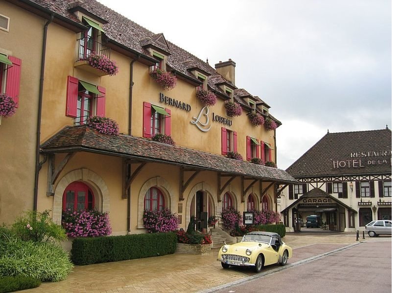 Saulieu restaurant.jpg