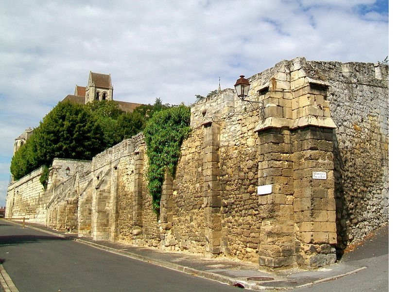 St Leu fortifications.jpg