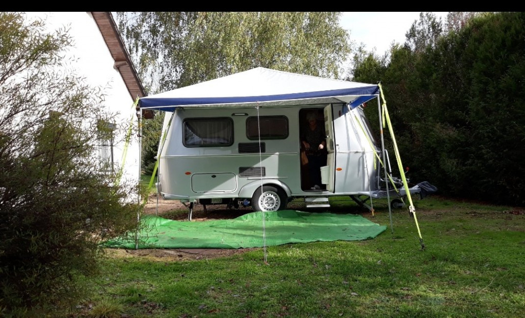 Screenshot_20201223-231216_Photos.jpg