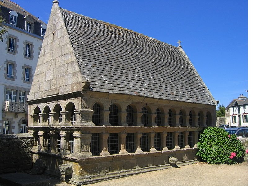 Roscoff ossuaire.jpg