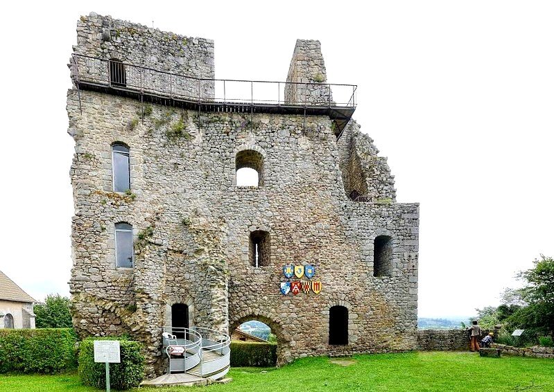 Crocq chateau.jpg