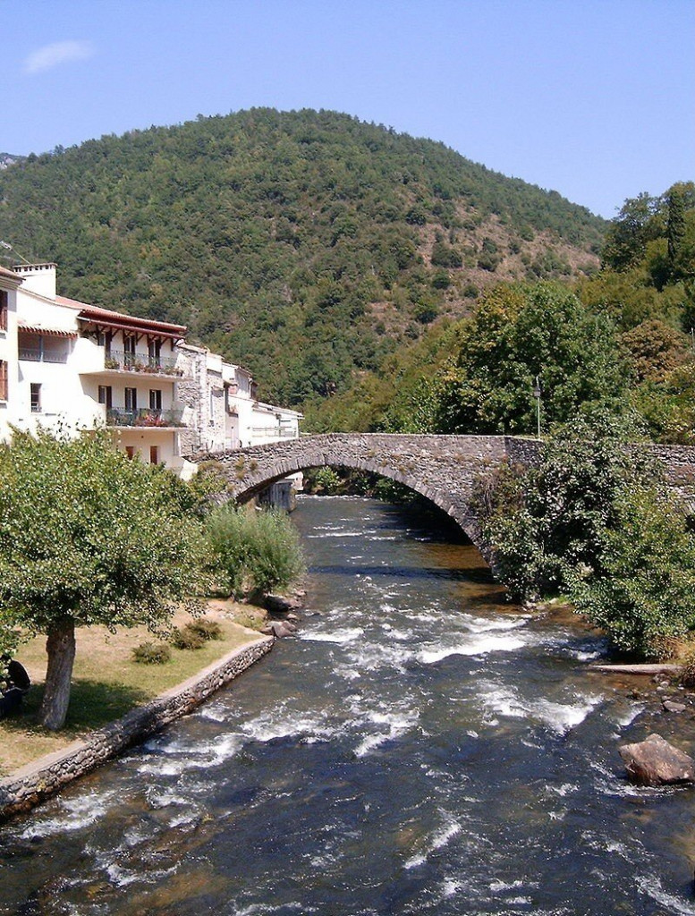 Axat pont.jpg
